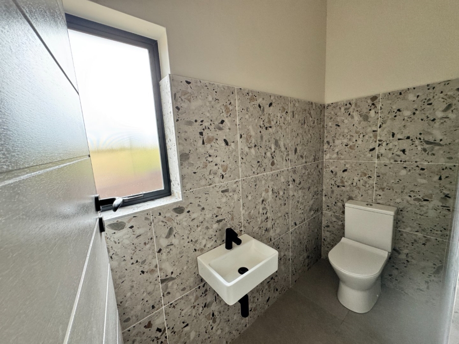 To Let 3 Bedroom Property for Rent in Helderzicht Eco Estate North West